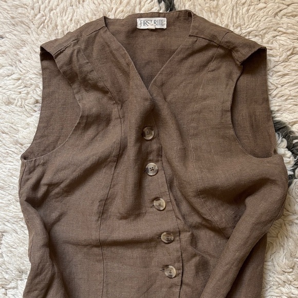 First Rite Linen Vest - Picture 13 of 17